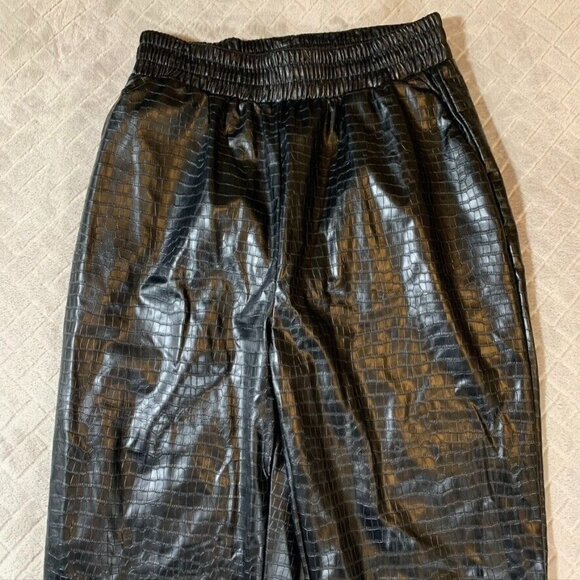Missguided Womens 6 Pants Black Jogger Faux Leather Reptile Textured Pull On - Picture 3 of 10